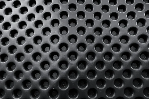 Защита геомембраны от ультрафиолета: методы и рекомендации